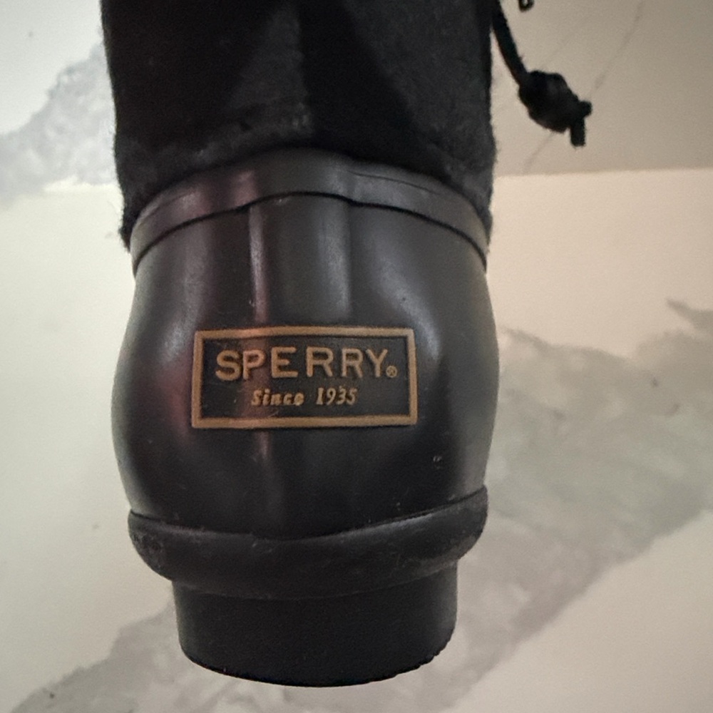 SPERRY Women’s Saltwater Buffalo Plaid Duck Boots - Size 8 - Picture 4 of 12